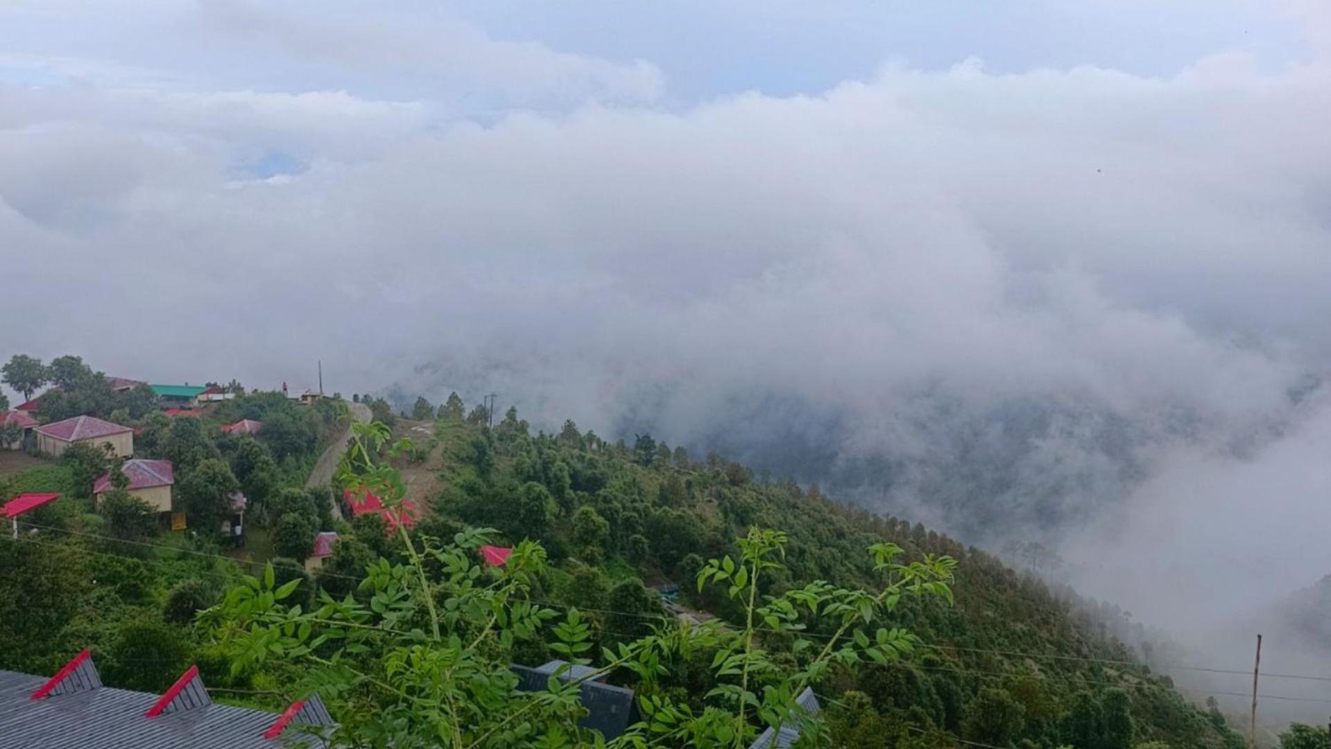 Haut Monde King'S Paradise Resort คานาตัล ภายนอก รูปภาพ
