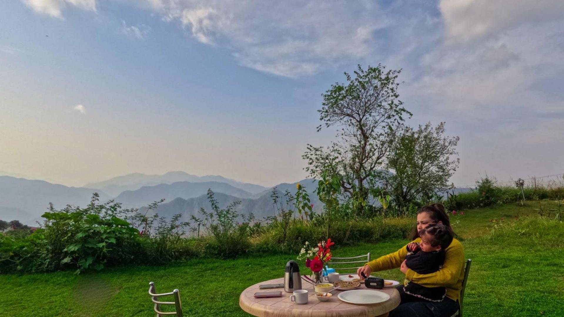 Haut Monde King'S Paradise Resort คานาตัล ภายนอก รูปภาพ